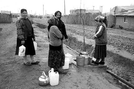 Azerbaijani refugee women