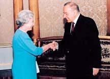 President of Azerbaijan Heydar Aliyev meeting Queen Elizabeth in UK