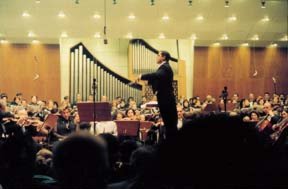 Yalchin Adigozalov directing "Chanakkale" with Turkish Orchestra