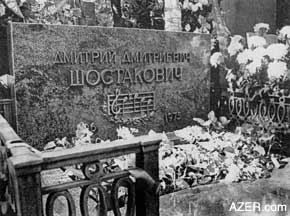 Grave of Shostakovich in Leningrad. Note his musical signature which appears in the Tenth Symphony and various other orchestral works.