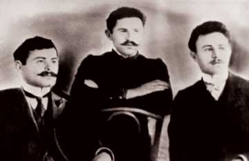The three Hajibeyov brothers (left to right): Zulfugar, Jeyhun and Uzeyir. 1907-1908. Photo: Hajibeyov home museum